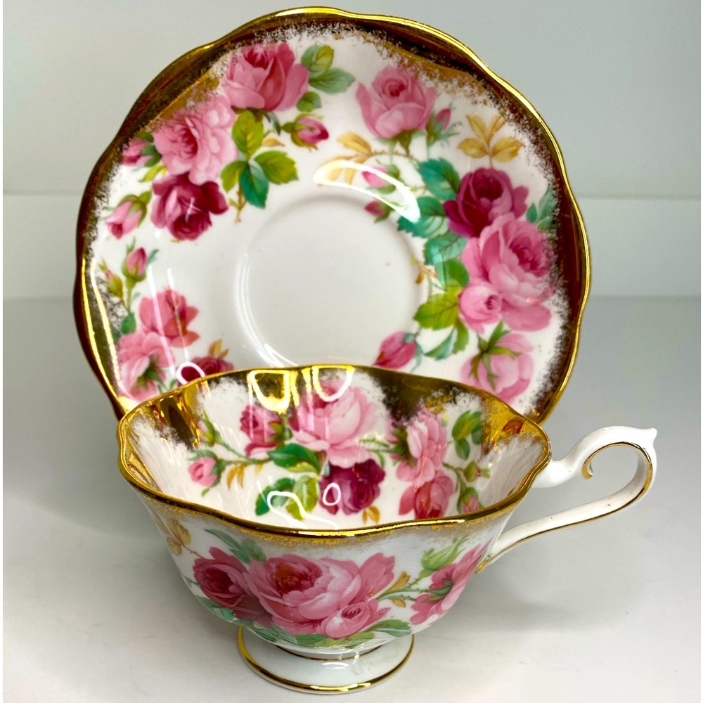 EUC RARE Royal Albert Crest Series Unnamed Gold Rose Bone China Teacup Saucer